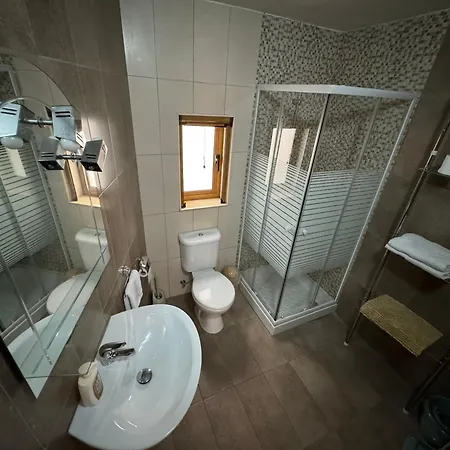 Daire Private One Bedroom Close To Airport In